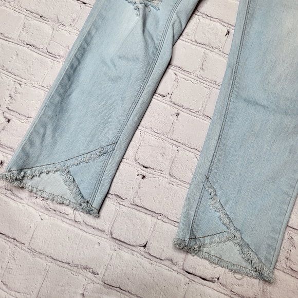Gogo Jeans USA Light Wash Cropped Jeans - Size 7 - Distressed - Split Ankle - Picture 3 of 13
